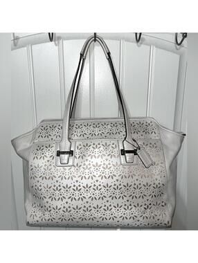 Coach Taylor Eyelet Leather Carry All White Tote White Creme